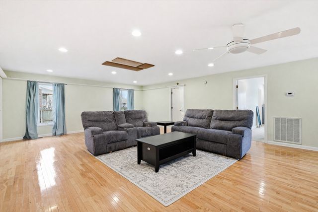 1454 Indian Pl, Murfreesboro, TN 37129