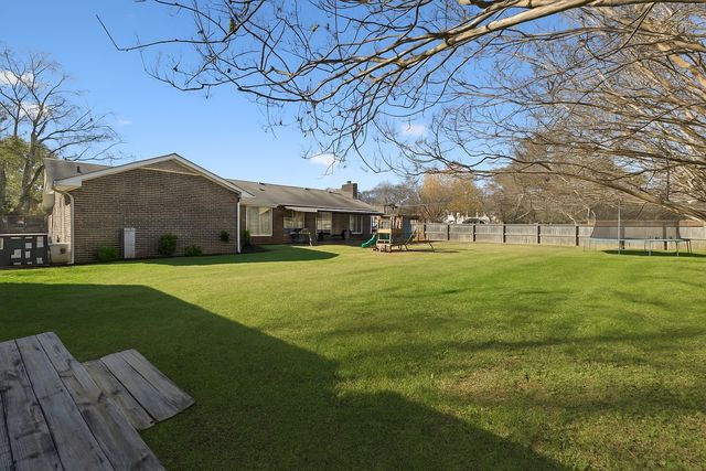 1454 Indian Pl, Murfreesboro, TN 37129