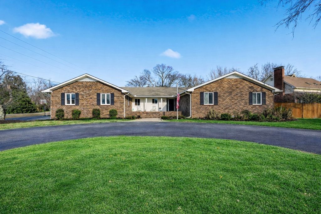 1454 Indian Pl, Murfreesboro, TN 37129