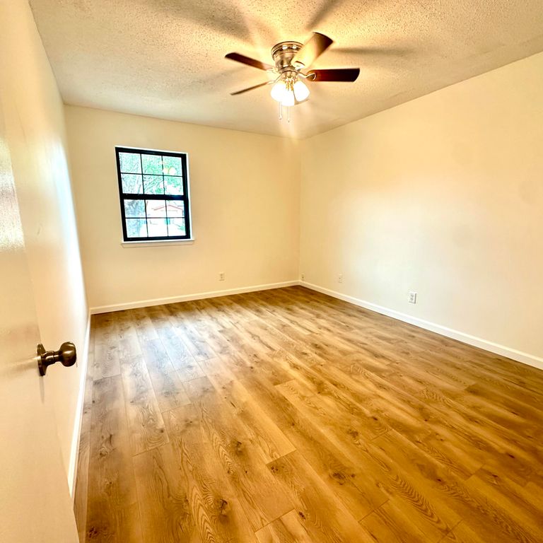 Image 11 of property listing at 1002 Alpha Circle, San Angelo, TX 76903