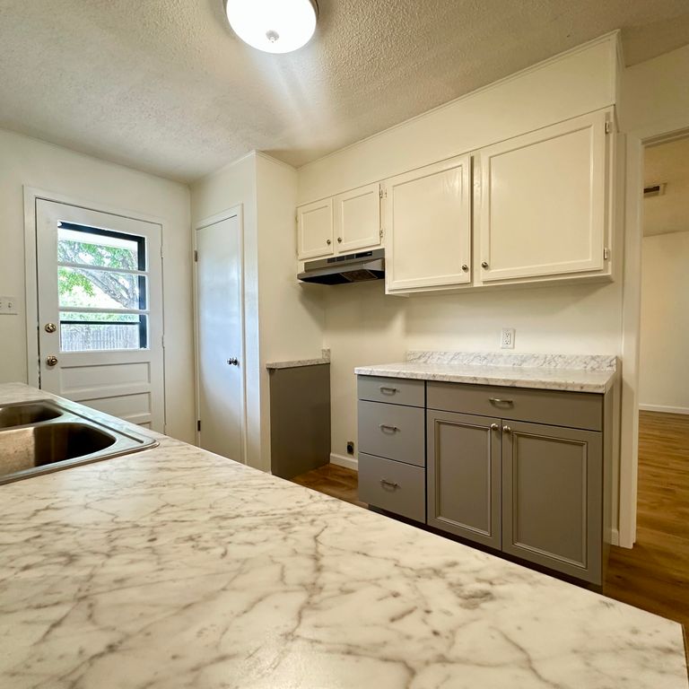 Image 6 of property listing at 1002 Alpha Circle, San Angelo, TX 76903