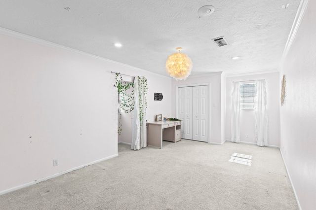 2850 Seattle, Nederland, TX 77627