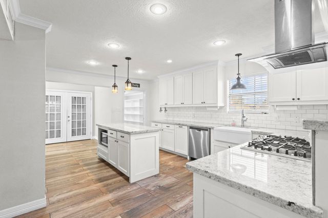 2850 Seattle, Nederland, TX 77627