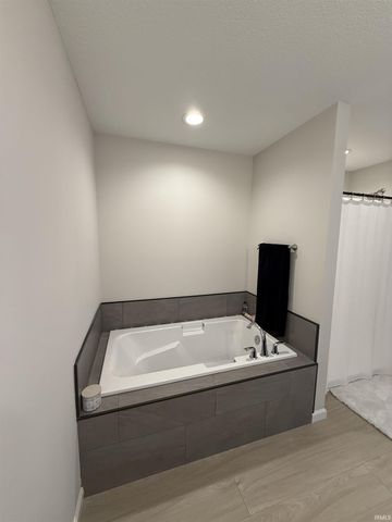 317 Conductor Cove, Garrett, IN 46738