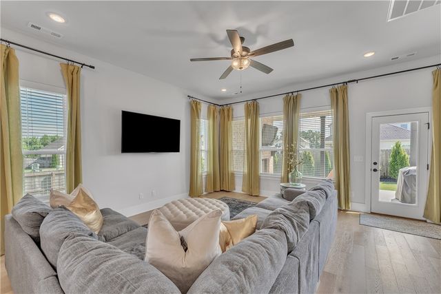 2703 20th Place, Rogers, AR 72758