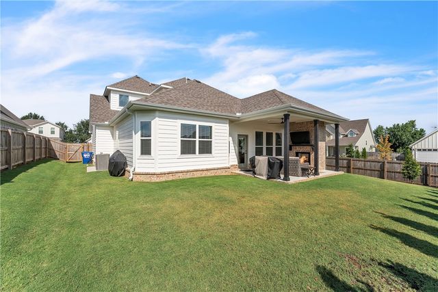 2703 20th Place, Rogers, AR 72758