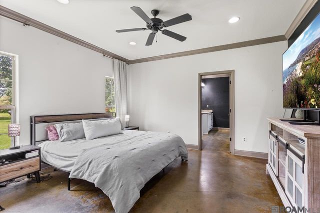 12462 Katie Dr, Gonzales, LA 70737