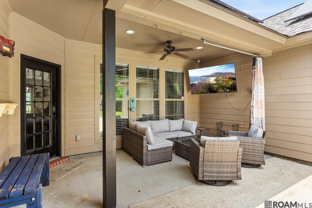 12462 Katie Dr, Gonzales, LA 70737