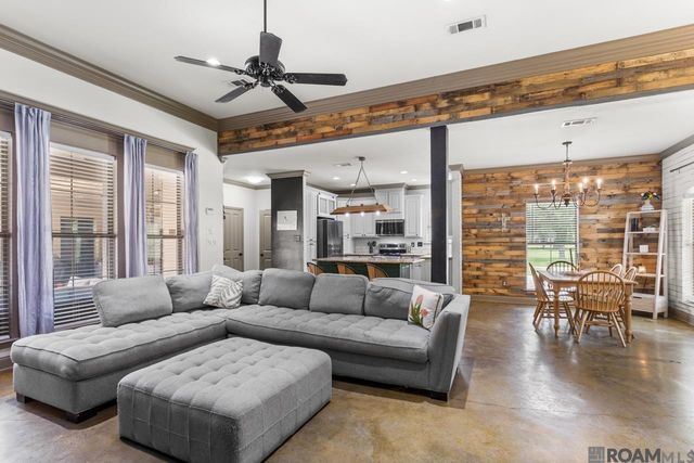 12462 Katie Dr, Gonzales, LA 70737