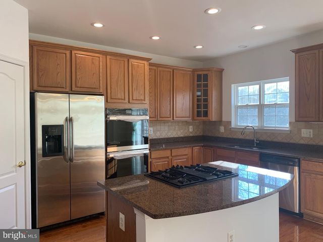 9793 CORBETT PL, Manassas Park, VA 20111
