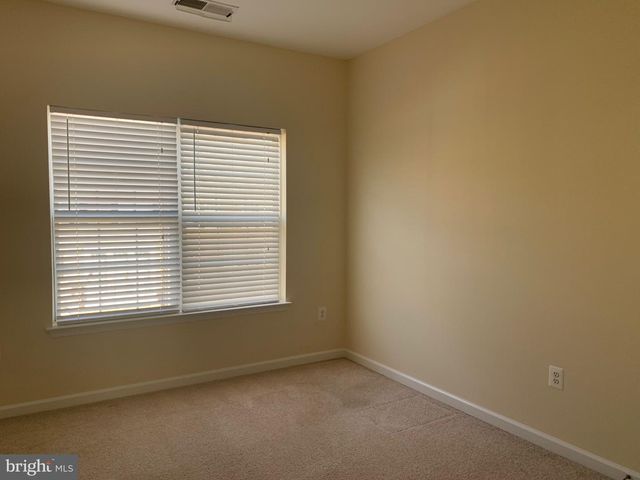 9793 CORBETT PL, Manassas Park, VA 20111
