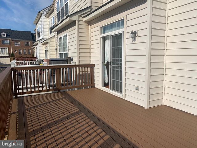 9793 CORBETT PL, Manassas Park, VA 20111