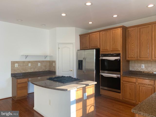 9793 CORBETT PL, Manassas Park, VA 20111