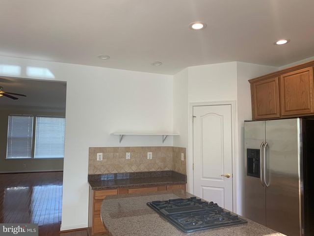 9793 CORBETT PL, Manassas Park, VA 20111