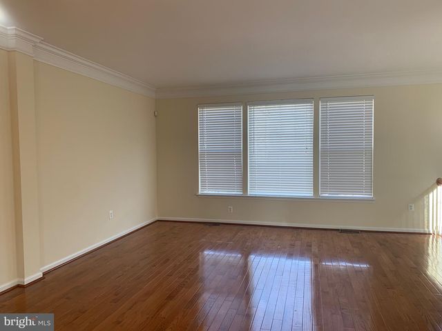 9793 CORBETT PL, Manassas Park, VA 20111