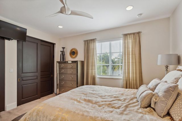 2461 SE 10th Street, Pompano Beach, FL 33062