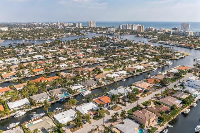 2461 SE 10th Street, Pompano Beach, FL 33062