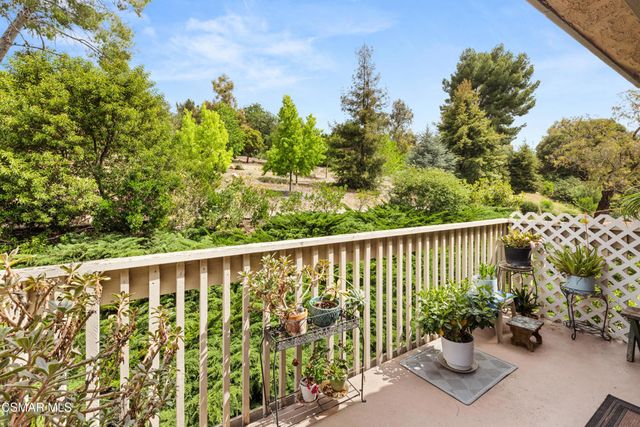 286 Oakleaf Drive 32, Thousand Oaks, CA 91360