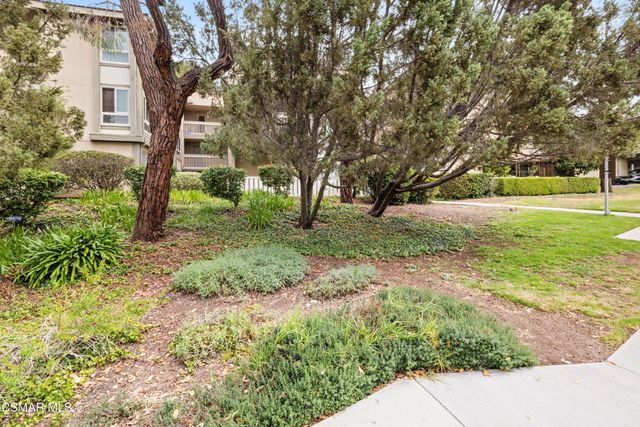 286 Oakleaf Drive 32, Thousand Oaks, CA 91360