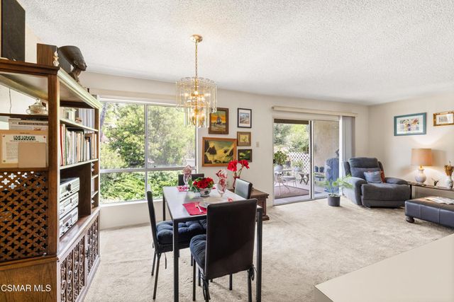 286 Oakleaf Drive 32, Thousand Oaks, CA 91360