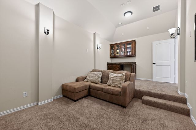 1955 Sandy Creek Drive, Frisco, TX 75033