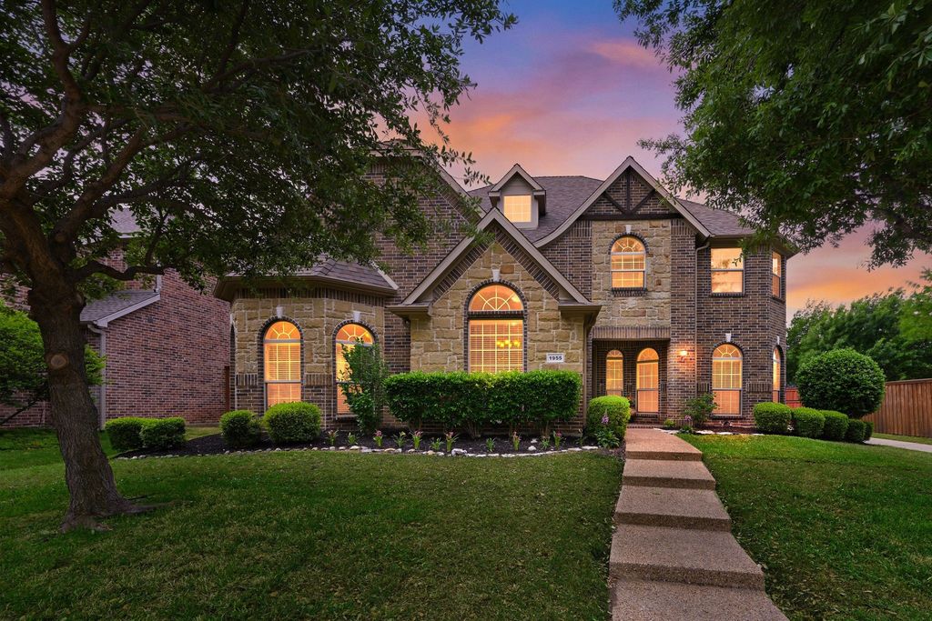1955 Sandy Creek Drive, Frisco, TX 75033