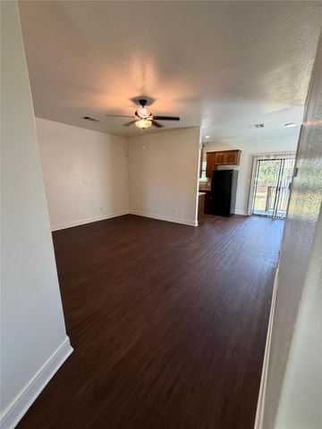 146 Mauna Kea LN B, Bastrop, TX 78602