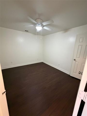 146 Mauna Kea LN B, Bastrop, TX 78602
