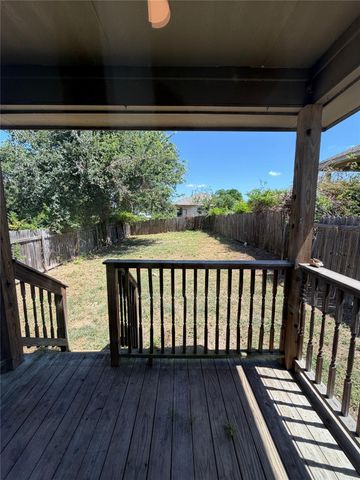146 Mauna Kea LN B, Bastrop, TX 78602