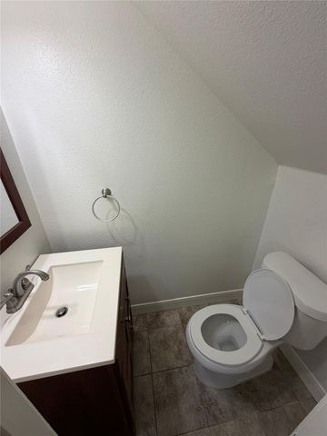 146 Mauna Kea LN B, Bastrop, TX 78602