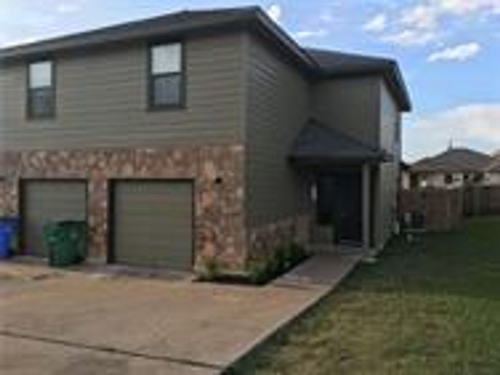 146 Mauna Kea LN B, Bastrop, TX 78602
