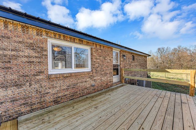 369 Mountain Dale Road, Seymour, MO 65746