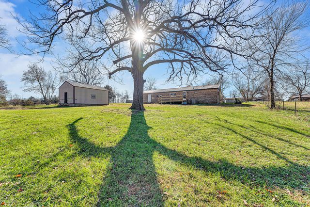 369 Mountain Dale Road, Seymour, MO 65746