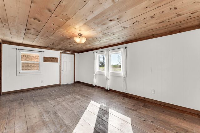 369 Mountain Dale Road, Seymour, MO 65746