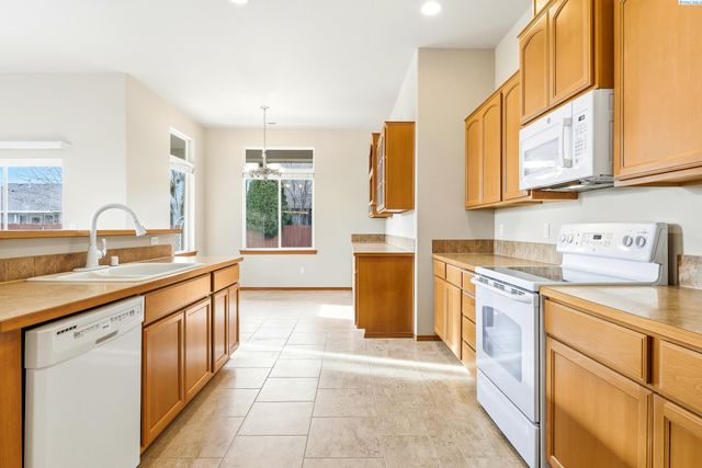 116 S Idaho St., Kennewick, WA 99336