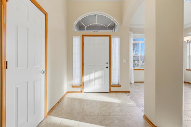 116 S Idaho St., Kennewick, WA 99336