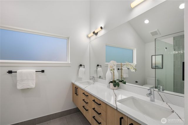 512 N 92nd Street, Seattle, WA 98103