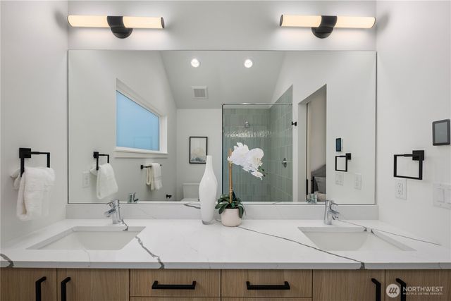 512 N 92nd Street, Seattle, WA 98103