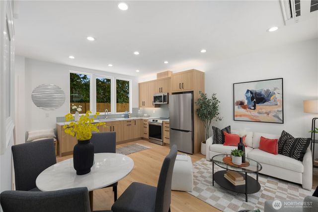 512 N 92nd Street, Seattle, WA 98103