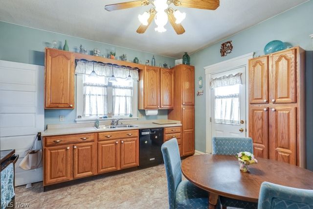 1216 W Market Street, Orrville, OH 44667