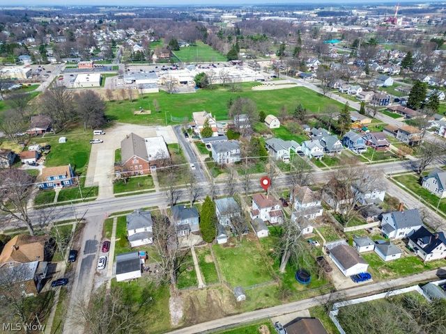 1216 W Market Street, Orrville, OH 44667