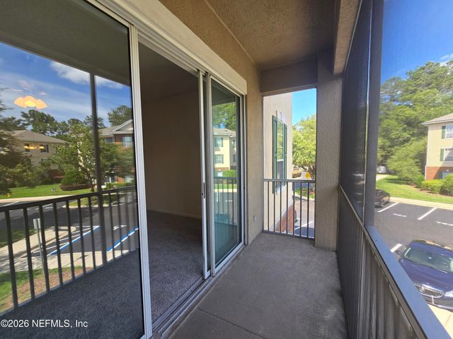 785 OAKLEAF PLANTATION Parkway 1824, Orange Park, FL 32065