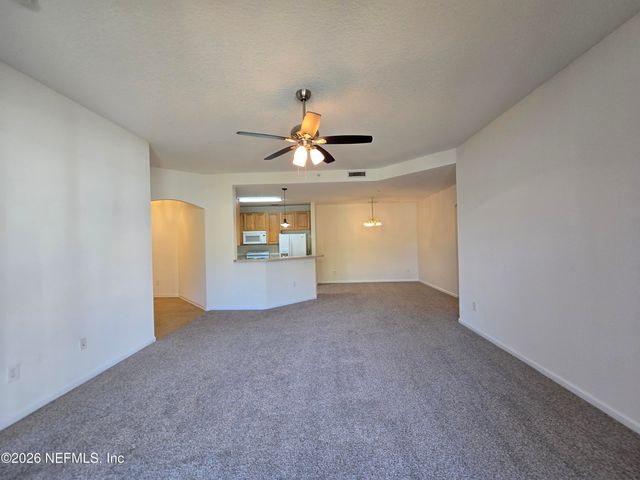 785 OAKLEAF PLANTATION Parkway 1824, Orange Park, FL 32065