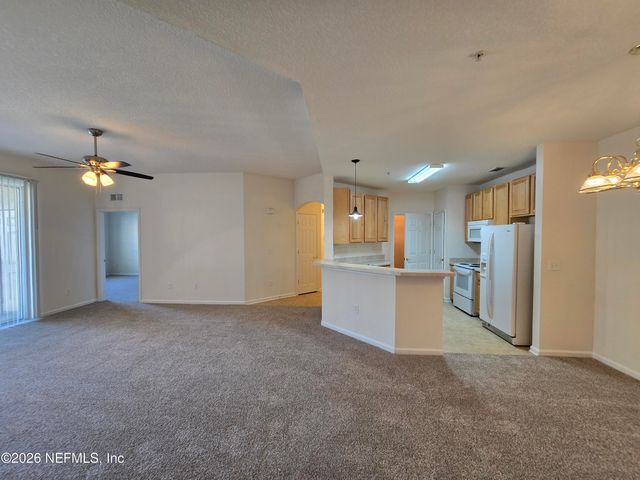 785 OAKLEAF PLANTATION Parkway 1824, Orange Park, FL 32065