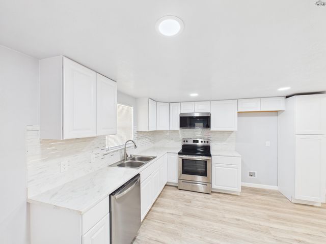 221 PENOBSCOT TRAIL, Henrietta, TX 76365