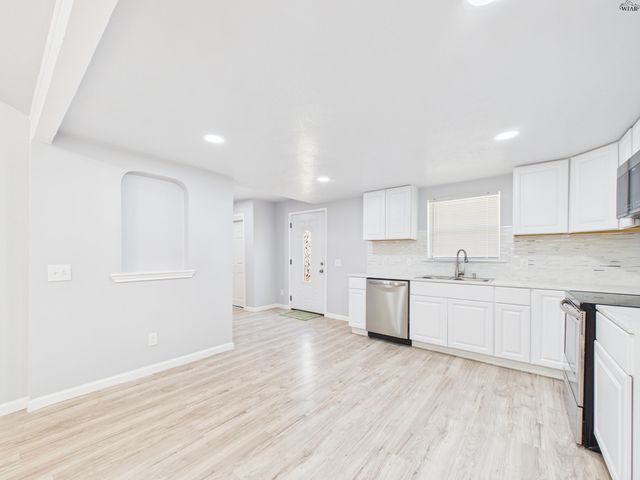 221 PENOBSCOT TRAIL, Henrietta, TX 76365