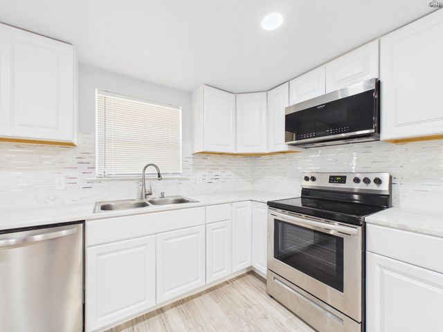 221 PENOBSCOT TRAIL, Henrietta, TX 76365