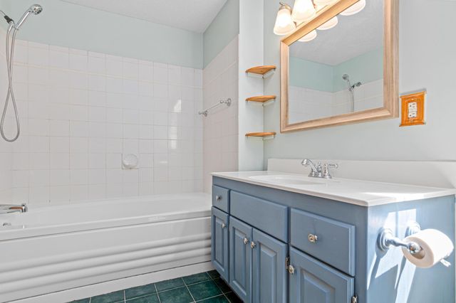 1108 Mackubin Street, Saint Paul, MN 55117