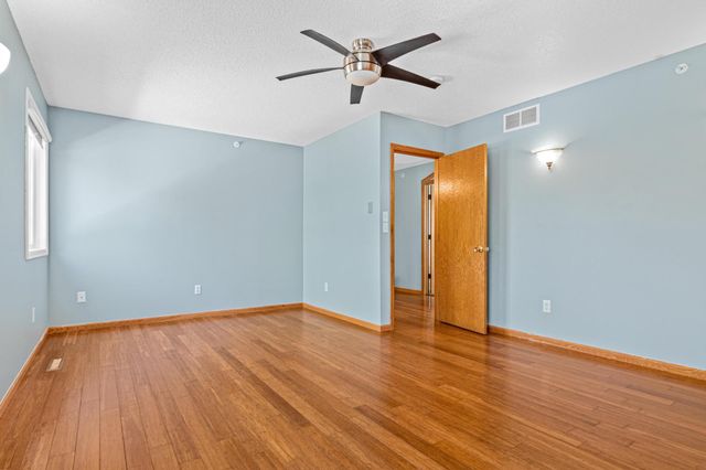 1108 Mackubin Street, Saint Paul, MN 55117