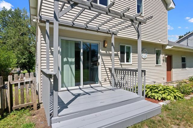 1108 Mackubin Street, Saint Paul, MN 55117